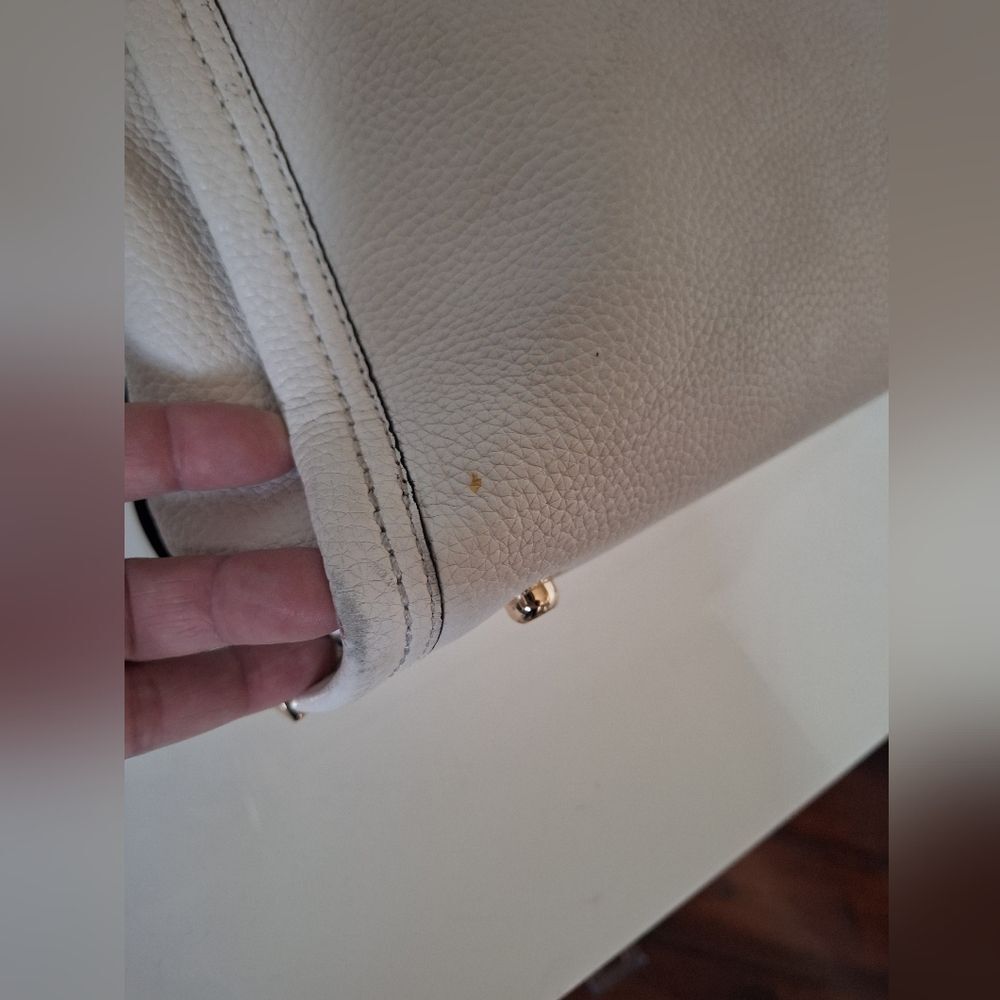 Coach Swagger 37 Bag White Pebbled Leather - Picture 10 of 13